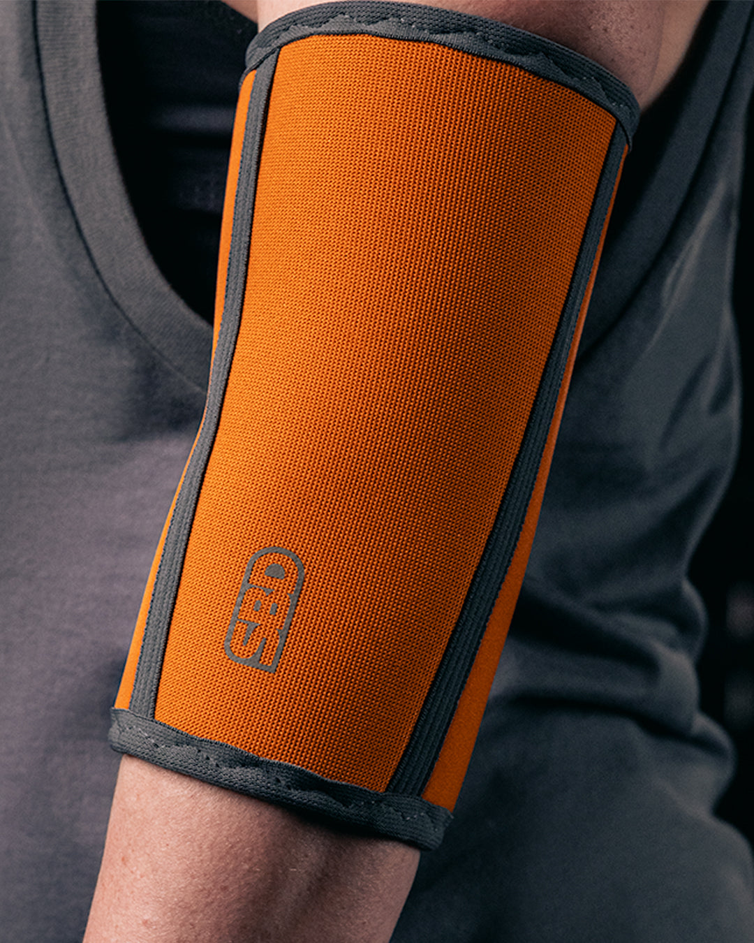Forge Ellenbogenstulpen Orange