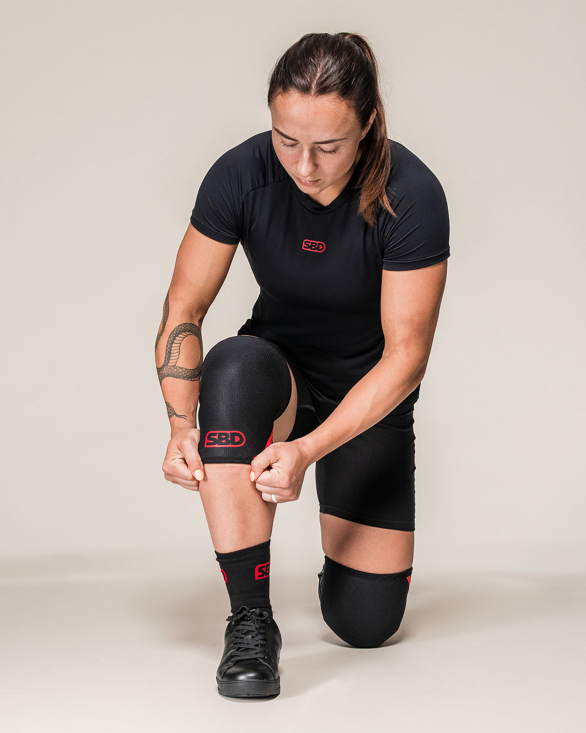 SBD Weightlifting Kniestulpen Frauen 3