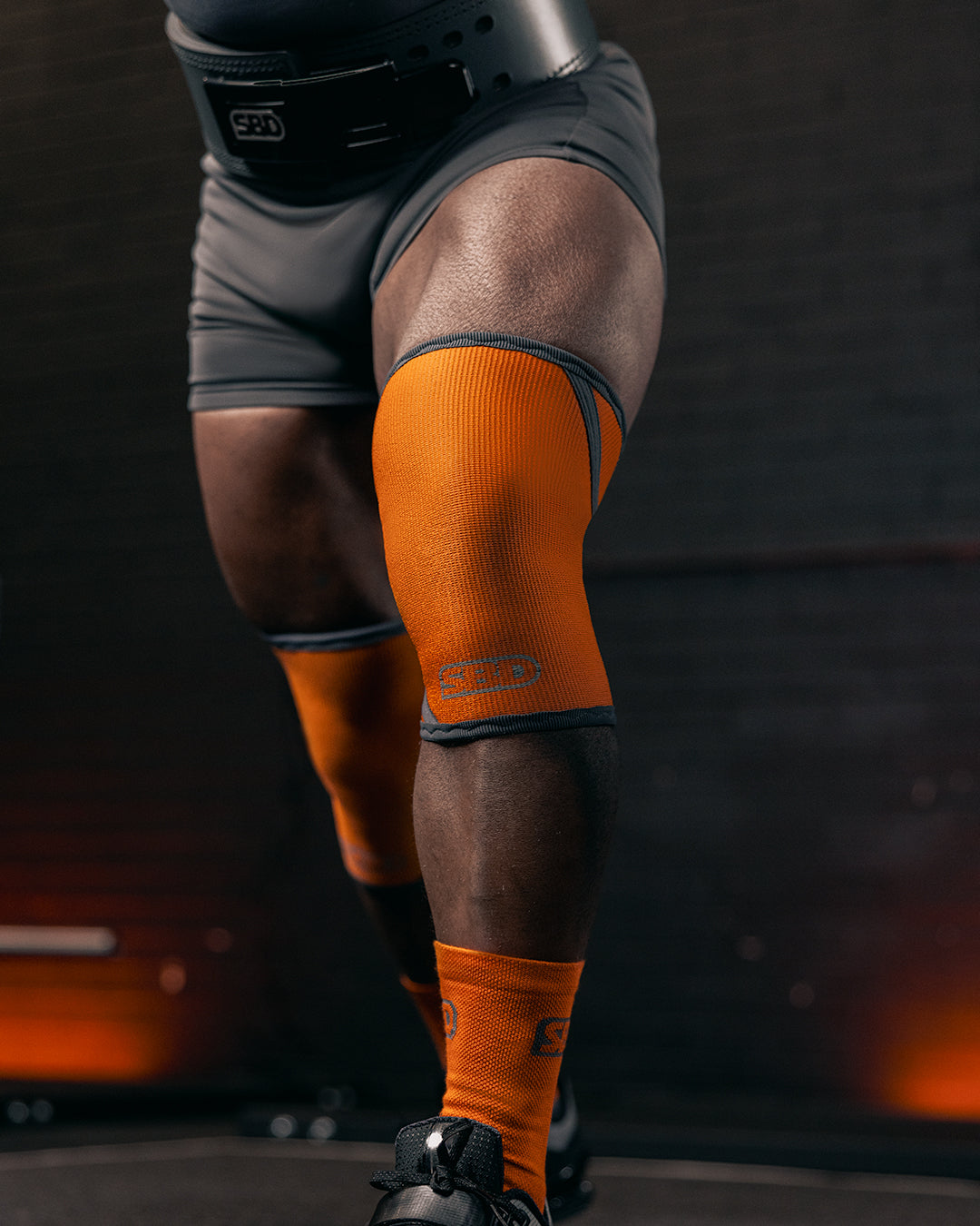Forge Powerlifting Kniestulpen Orange